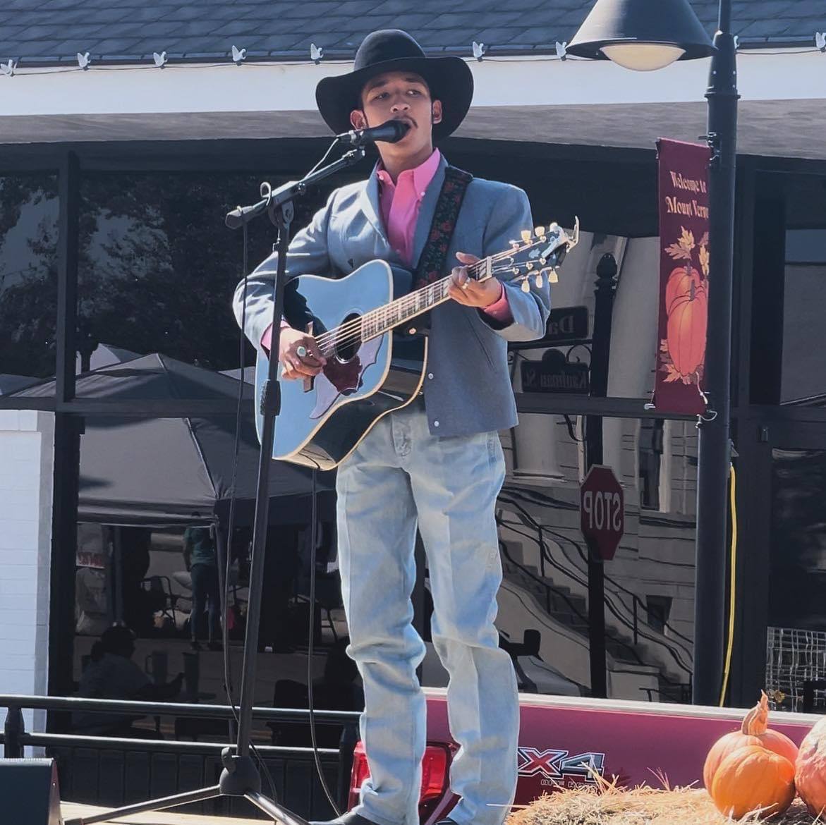 Join us this Friday evening for Rising Country Performer Christo Eccalante performing LIVE at High Cotton Kitchen in Paris, Texas!